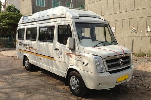 tempo traveller img