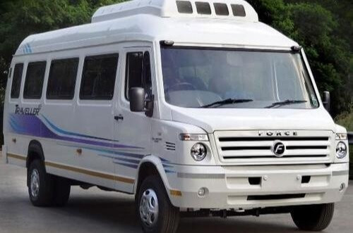 tempo traveller img