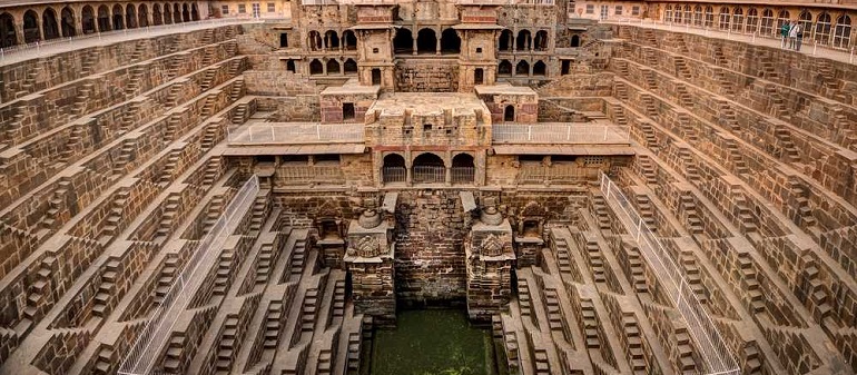 Abhaneri Stepwell image